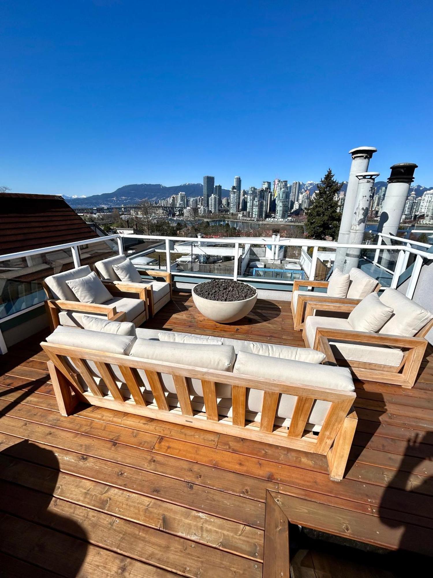 Stunning Views Penthouse Suite Vancouver Exterior photo